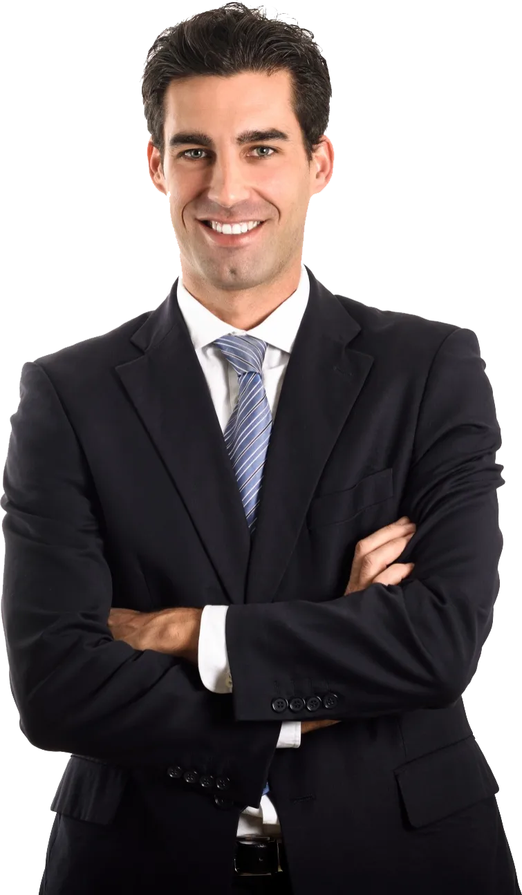 Alberto Benavides cruzado de brazos